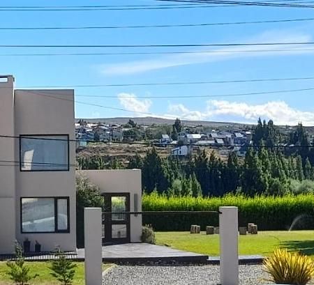 Casa Luminosa Con Parque Y Vista Espectacular El Calafate Exterior foto