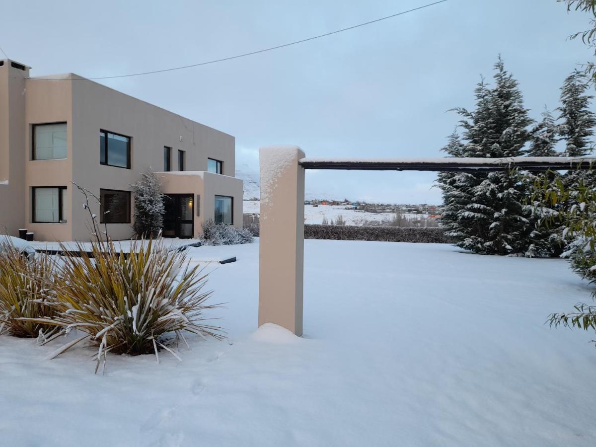 Casa Luminosa Con Parque Y Vista Espectacular El Calafate Exterior foto